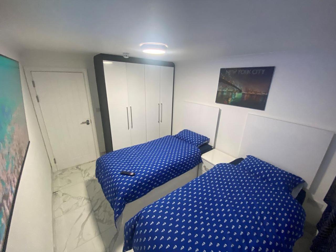 The Royal Boutique Oxford Lodge By London Sleep 6 Hayes  Exterior photo