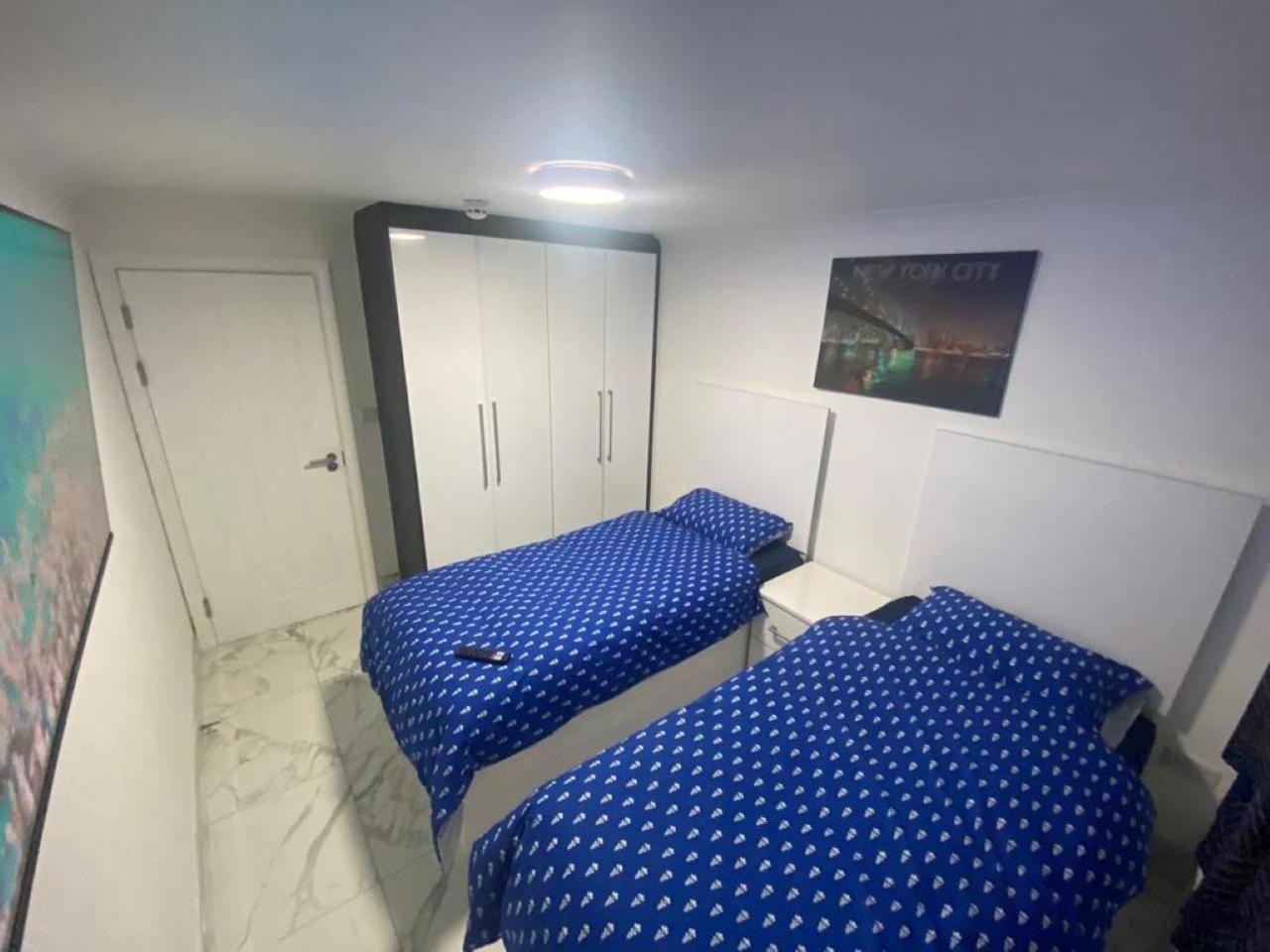 The Royal Boutique Oxford Lodge By London Sleep 6 Hayes  Exterior photo